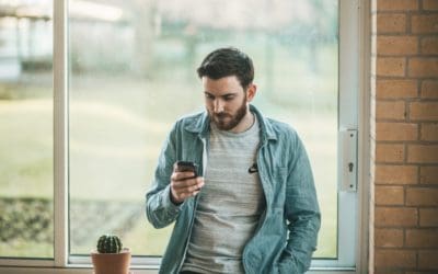 Tech Neck in Toronto: How Screens Are Reshaping Our Spines